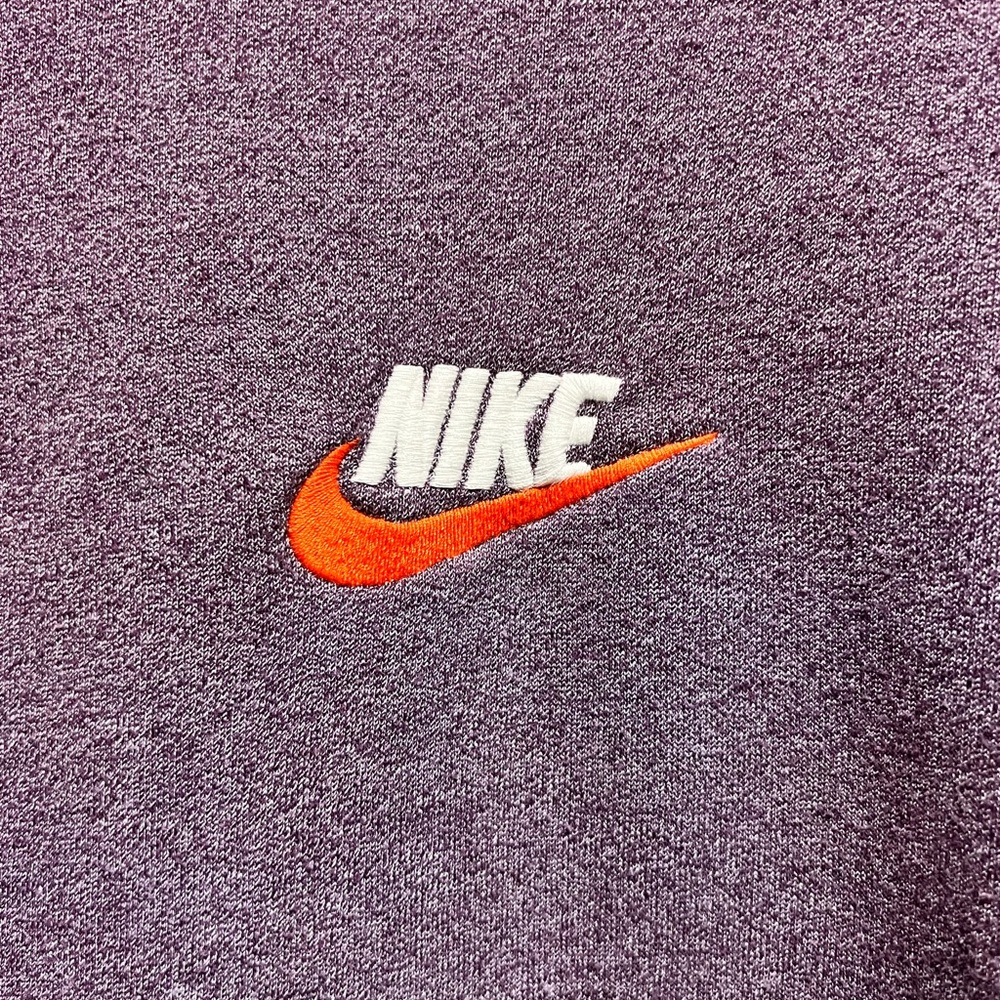 Nike Woman’s Crewneck - Picture 2 of 5